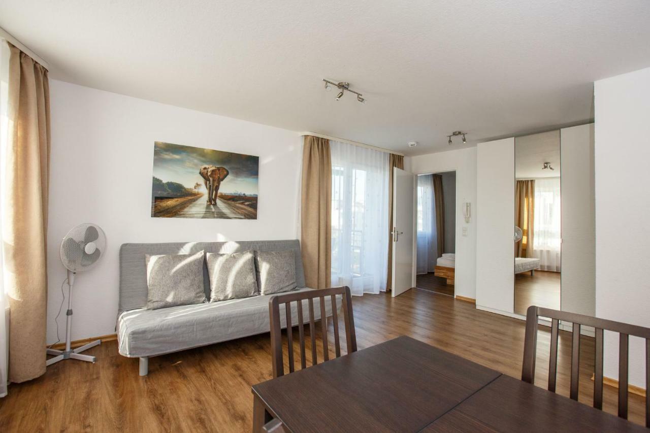 Outlet-Apartment Metzingen เมทซิงเงน ภายนอก รูปภาพ